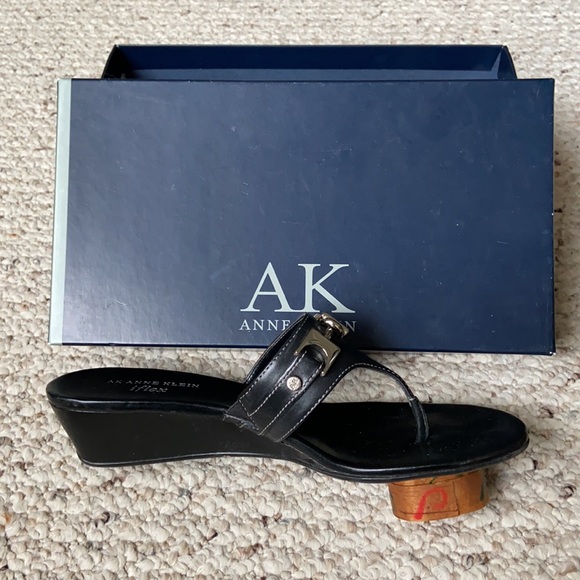 ANNE KLEIN iflex sandals - Picture 2 of 7